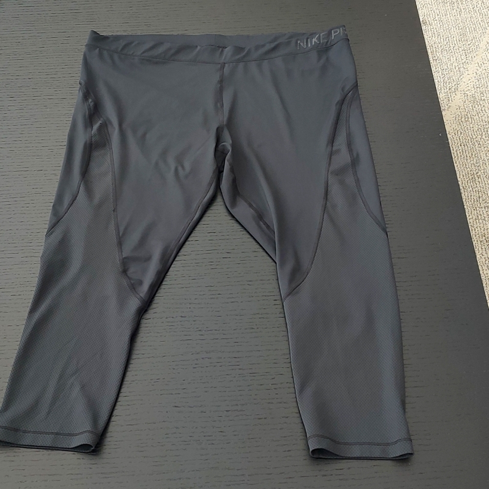 Nike Pro Hyercool Jet Black Capri Pants Gym Workout Athleisure Plus Size 3X